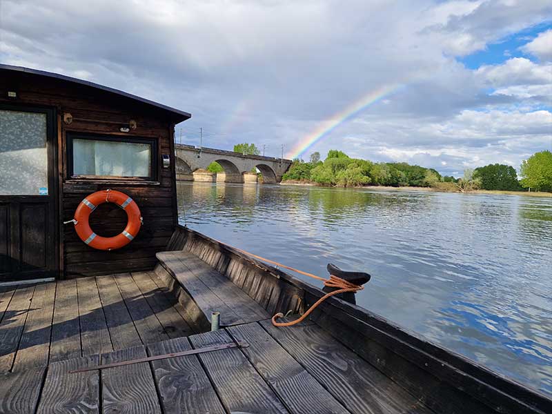 Instants-de-loire-promenades-trois-heures-sur-la-loire-arc-en-ciel-au-pont-de-lalleud